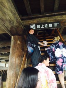 UD students inside the 800 year old Himeji Castle